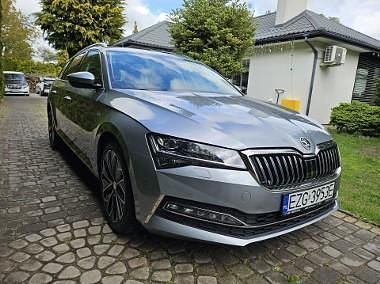 Srebrny Używany 2020 Skoda Superb LAURIN & KLEMENT | 69 990 zł (Uczciwa cena) - Obraz 1/4