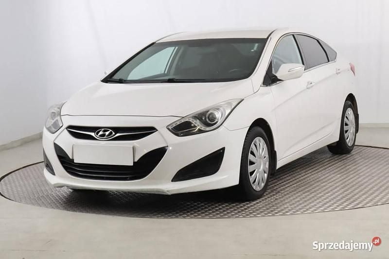 Używany Hyundai i40 2013 Biały Sedan/Limuzyna