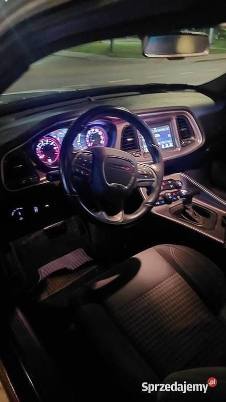 Szary Używany 2019 Dodge Challenger Coupe | 75 100 zł - Obraz 1/4