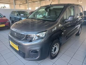 Szary Używany 2021 Peugeot Partner Premium Van | 56 900 zł (Super Cena) - Obraz 1/4