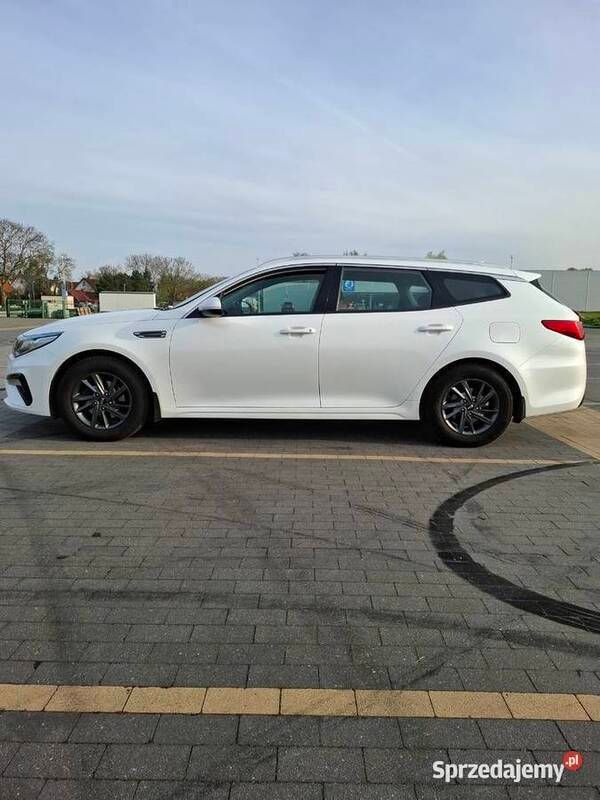 Biały Używany 2018 Kia Optima Kombi | 57 000 zł (Uczciwa cena) - Obraz 1/4