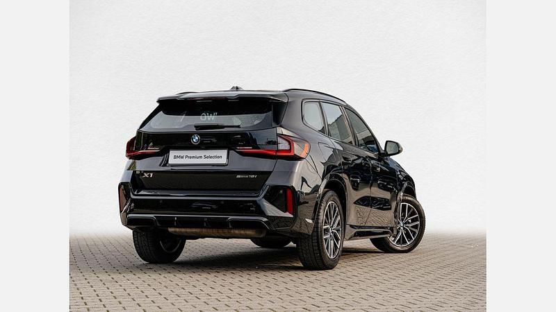 Używany BMW X1 Comfort Edition 136 KM (100 kW) 2024 Czarny szafir metalizowany SUV