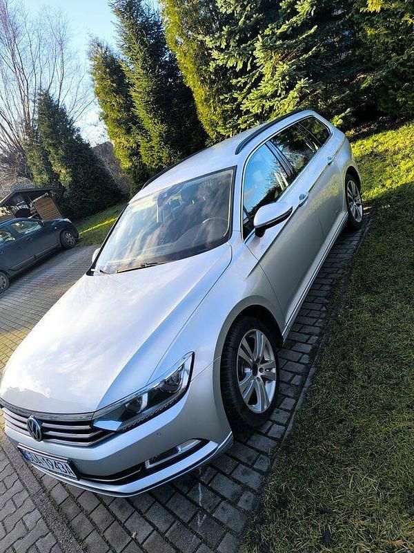 Używany VW Passat 2018 Srebrny Kombi