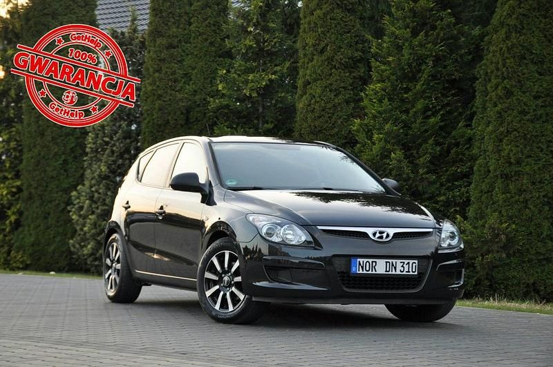 Czarny Używany 2009 Hyundai i30 Hatchback | 16 900 zł (Uczciwa cena) - Obraz 1/4