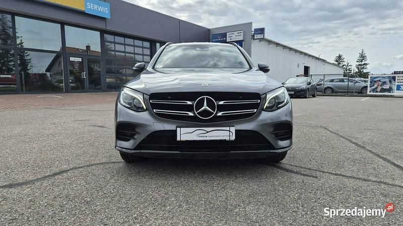 Szary (metalik) Używany 2018 Mercedes GLC250 SUV | 99 500 zł - Obraz 1/4