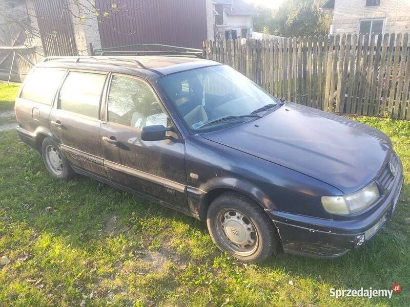 Granatowy Używany 1995 VW Passat Kombi | 2200 zł - Obraz 1/1
