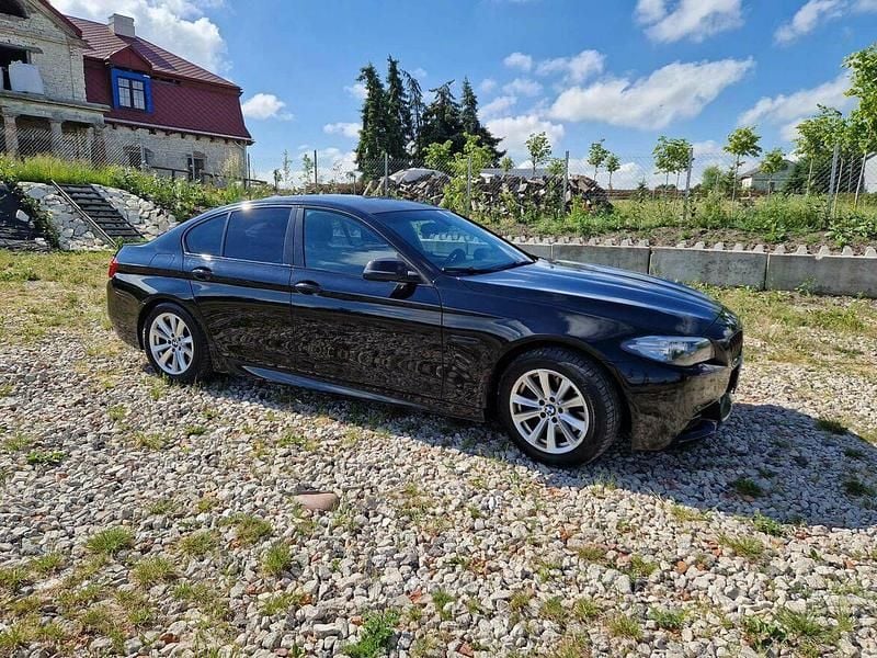 Używany BMW 518 2015 Czarny Sedan/Limuzyna