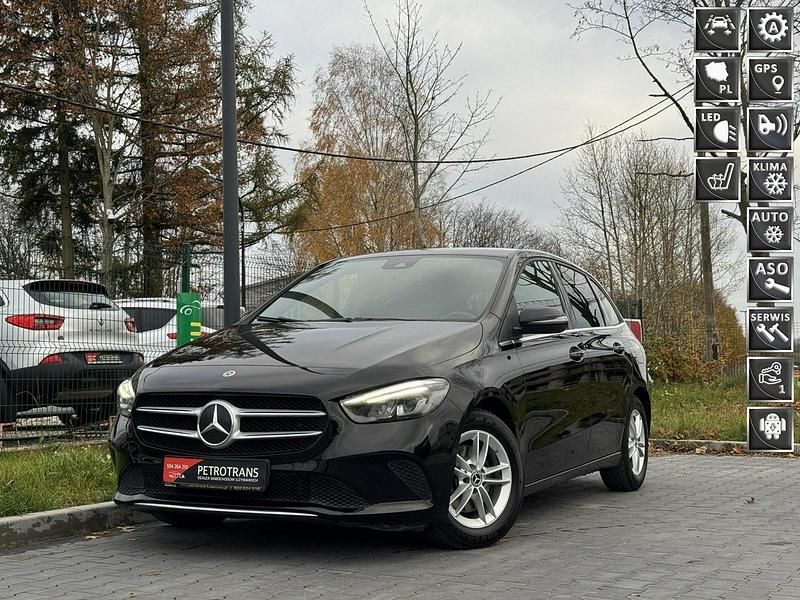 Czarny Używany 2019 Mercedes B200 Minivan | 58 900 zł - Obraz 1/4