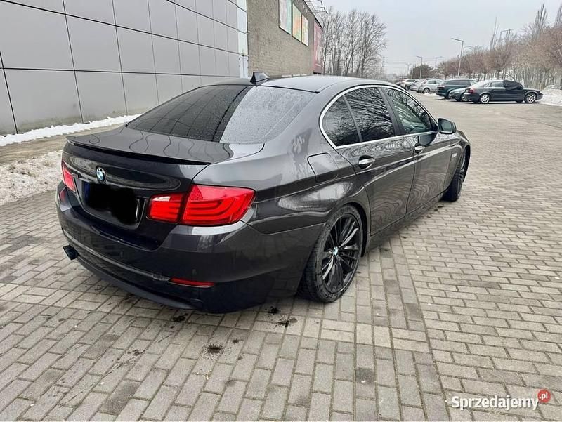 Używany BMW 520 184 KM (135 kW) 2012 Srebrny Sedan/Limuzyna