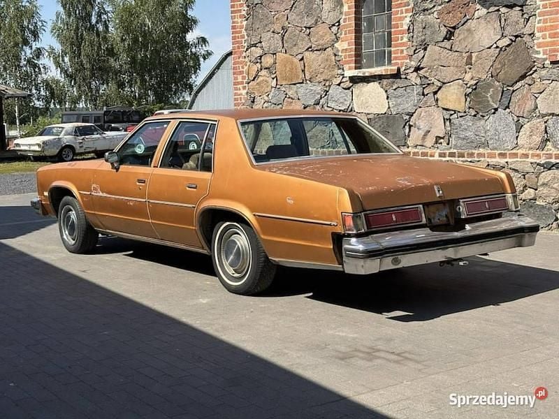 Używany Oldsmobile Delta 88 1977 Sedan/Limuzyna