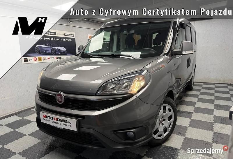 Srebrny Używany 2021 Fiat Doblò Minivan | 48 699 zł (Uczciwa cena) - Obraz 1/4