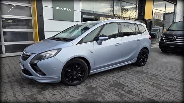 Srebrny (jasnoszary) Używany 2016 Opel Zafira Cosmo Minivan | 36 900 zł (Super Cena) - Obraz 1/4