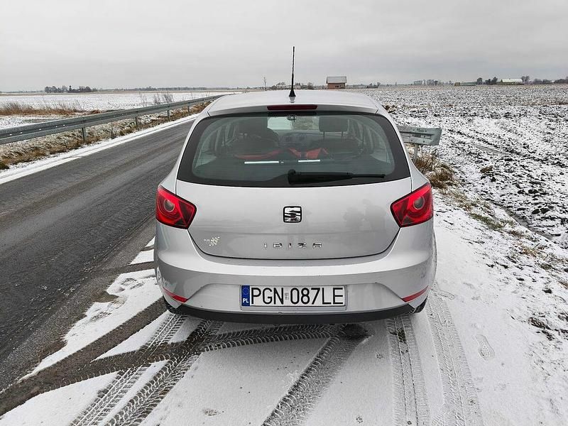 Używany Seat Ibiza 2015 Srebrny Hatchback