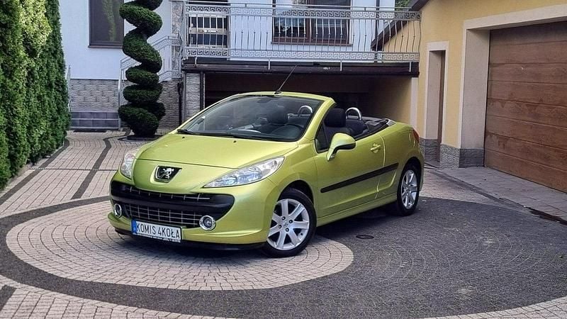 Zielony jasny (metalik) Używany 2007 Peugeot 207 CC Kabriolet | 13 900 zł (Uczciwa cena) - Obraz 1/4