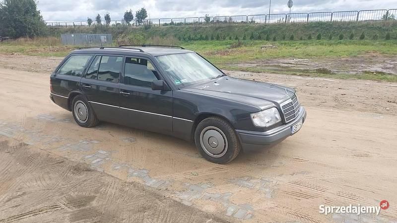 Używany Mercedes E220 1994 Kombi