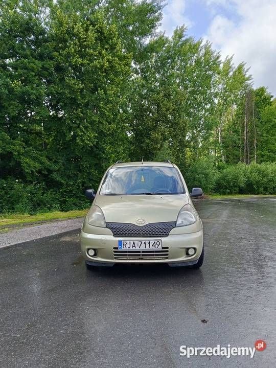 Złoty Używany 2001 Toyota Yaris Verso Minivan | 3800 zł - Obraz 1/4