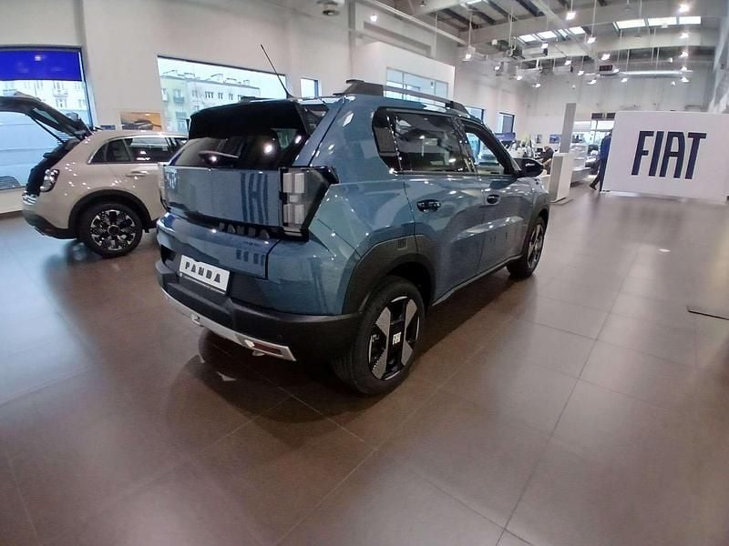 Nowe Fiat Grande Panda La Prima 110 KM (80 kW) 2025 Lakier metalizowany niebieski lago Hatchback