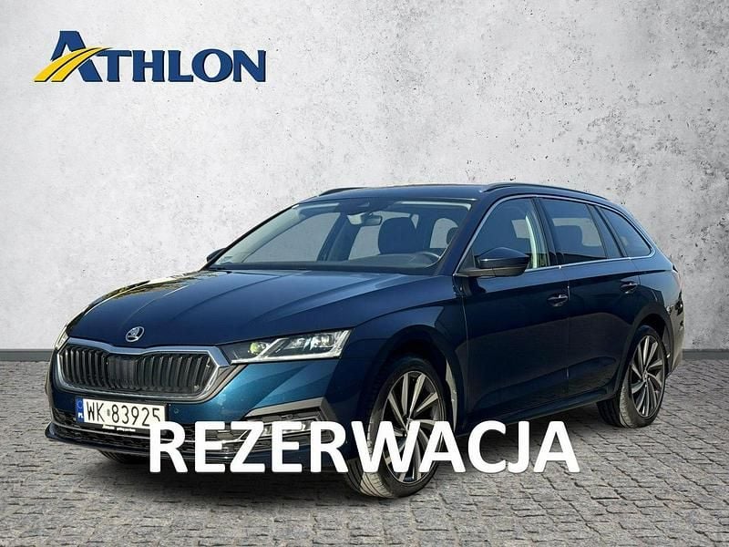 Zielony (metalik) Używany 2022 Skoda Octavia Kombi | 70 600 zł (Uczciwa cena) - Obraz 1/4