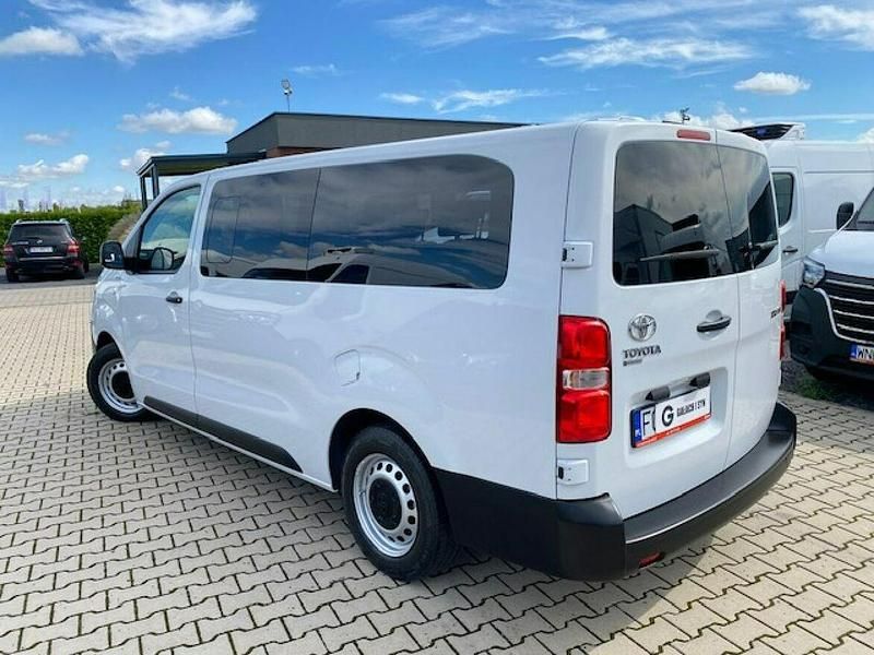 Używany Toyota Proace 145 KM (106 kW) 2023 Biały Minivan
