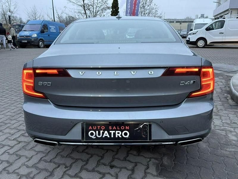 Używany Volvo S90 190 KM (139 kW) 2018 Szary Sedan/Limuzyna