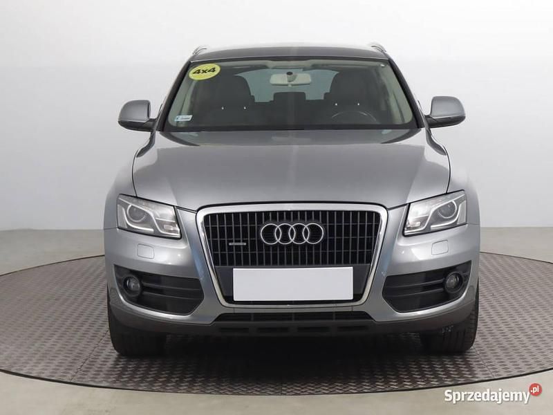 Srebrny Używany 2010 Audi Q5 SUV | 38 999 zł (Uczciwa cena) - Obraz 1/4