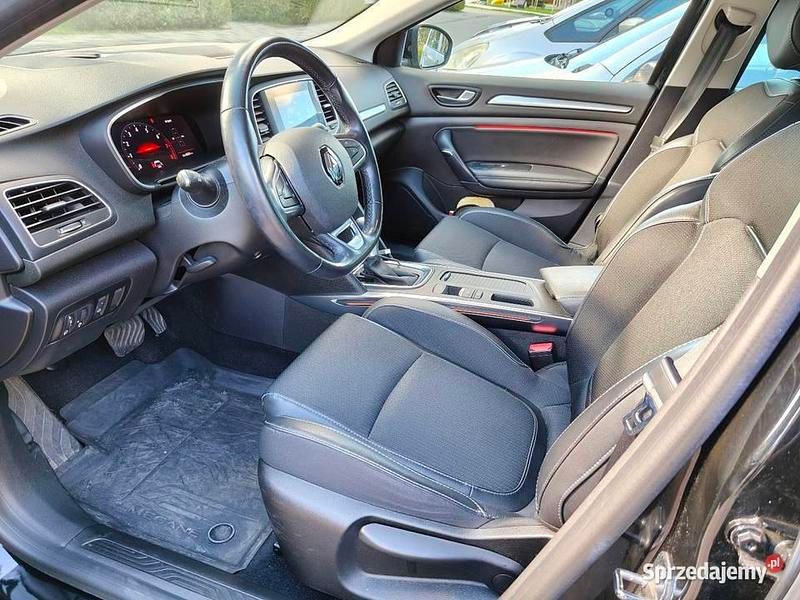 Używany Renault Mégane GrandTour Intens 140 KM (102 kW) 2020 Czarny Kombi