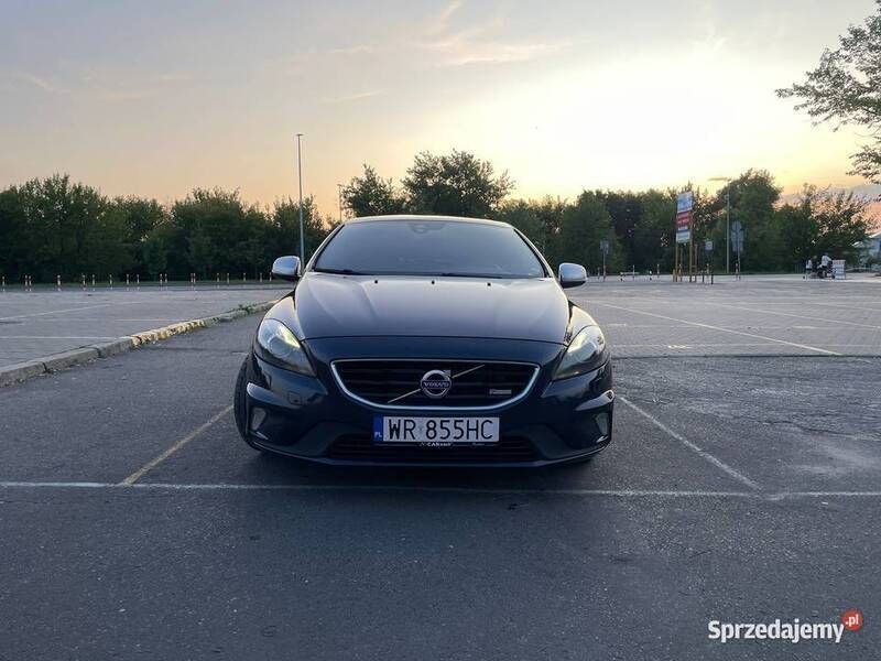 Granatowy Używany 2013 Volvo V40 R-Design Kombi | 41 900 zł (Drogi) - Obraz 1/4