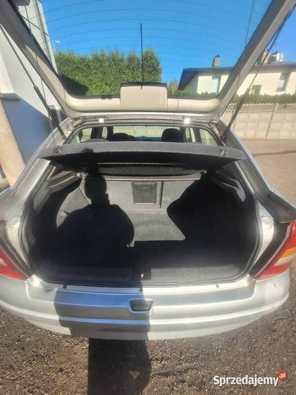 Używany Opel Astra 1998 Srebrny Hatchback