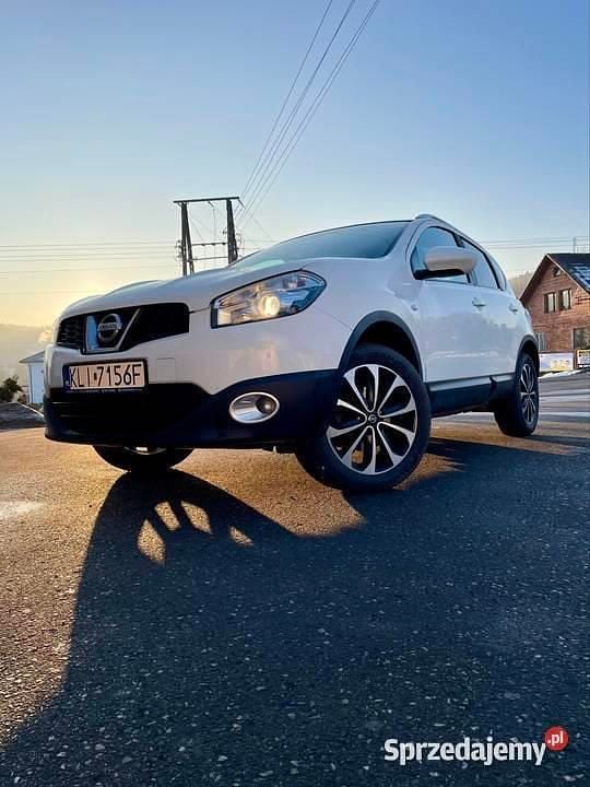 Biały Używany 2011 Nissan Qashqai SUV | 23 990 zł (Uczciwa cena) - Obraz 1/4