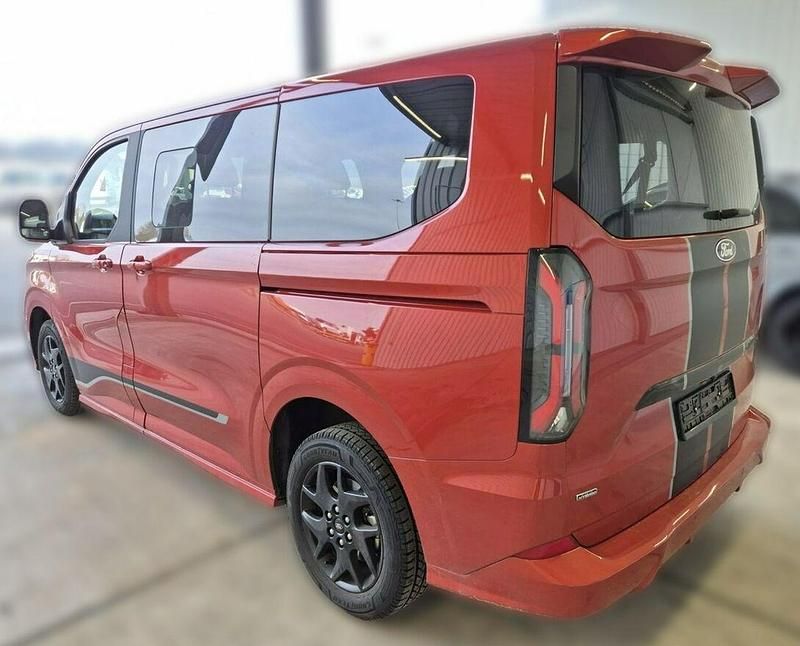 Czerwony Używany 2025 Ford Tourneo Sport Minivan | 193 900 zł - Obraz 1/4