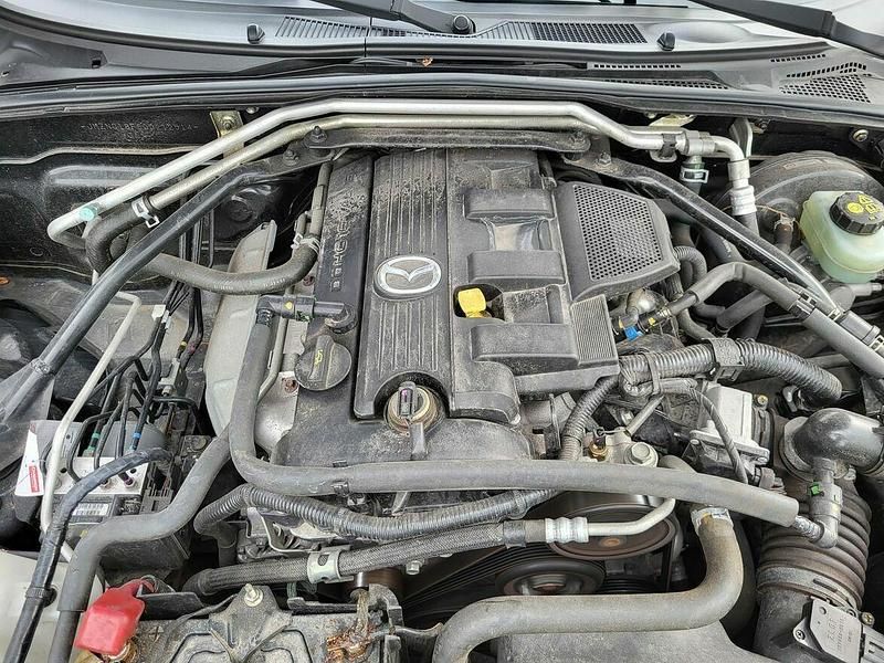 Używany Mazda MX5 Sports-Line 2010 Czarny Kabriolet