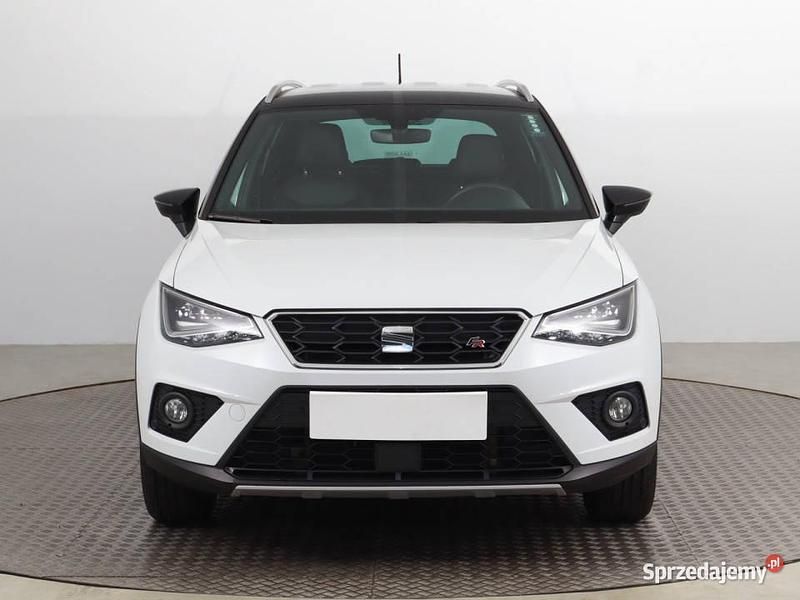 Biały Używany 2019 Seat Arona SUV | 71 499 zł (Uczciwa cena) - Obraz 1/4