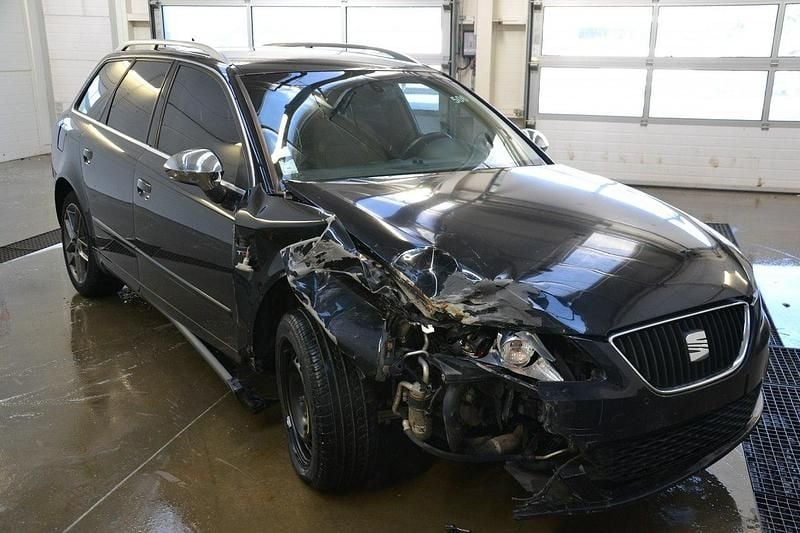 Czarny Używany 2009 Seat Exeo Kombi | 4800 zł - Obraz 1/4