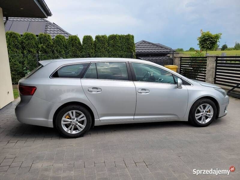 Srebrny Używany 2012 Toyota Avensis T2 Kombi | 20 900 zł - Obraz 1/4