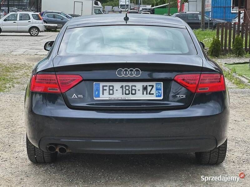 Używany Audi A5 2013 Granatowy Coupe