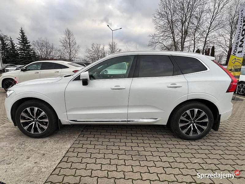 Używany Volvo XC60 2023 Czarny SUV