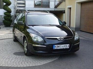 Czarny Używany 2009 Hyundai i30 Kombi | 12 900 zł (Uczciwa cena) - Obraz 1/4