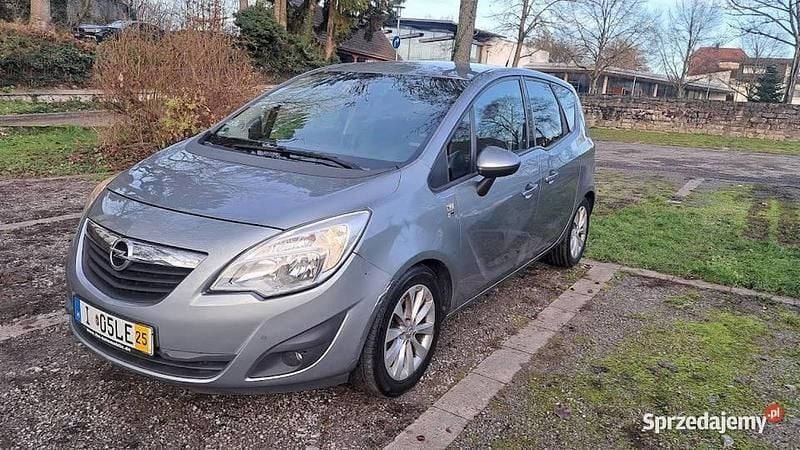 Szary Używany 2012 Opel Meriva Active Minivan | 16 900 zł (Dobra cena) - Obraz 1/4