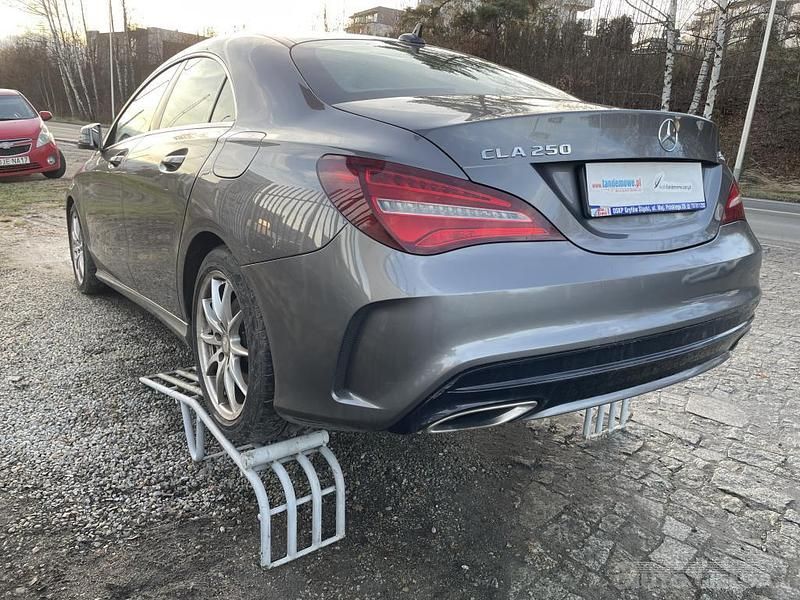 Używany Mercedes CLA250 AMG 210 KM (154 kW) 2017 Grafitowy metalik Sedan/Limuzyna