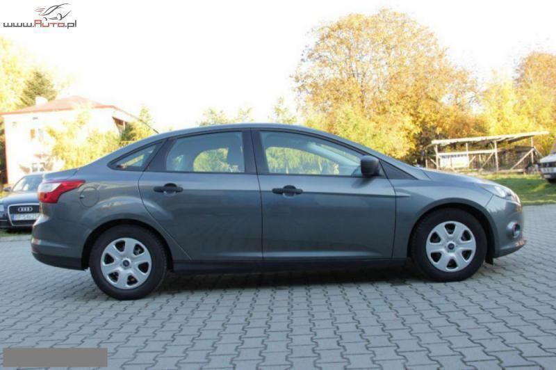 Używany Ford Focus 160 KM (117 kW) 2014 Szary (metalik) Sedan/Limuzyna