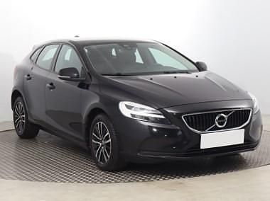 Czarny Używany 2018 Volvo V40 Kombi | 48 499 zł (Uczciwa cena) - Obraz 1/4