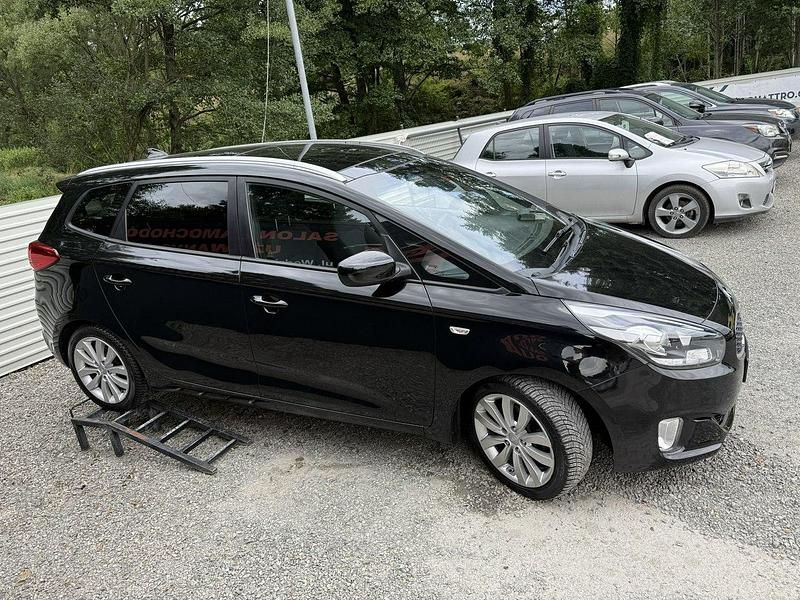 Używany Kia Carens 115 KM (84 kW) 2016 Czarny (metalik) Minivan