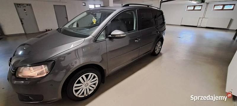 Szary Używany 2013 VW Touran Minivan | 24 000 zł (Dobra cena) - Obraz 1/4