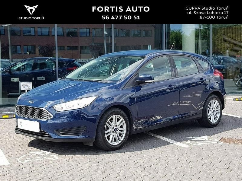 Niebieski ciemny (metalik) Używany 2018 Ford Focus Hatchback | 38 500 zł (Super Cena) - Obraz 1/4