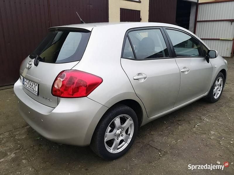 Używany Toyota Auris Sol 2007 Srebrny Hatchback