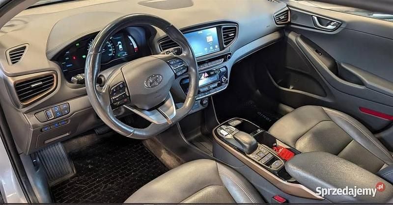 Używany 2016 Hyundai Ioniq Hatchback | 50 000 zł - Obraz 1/4