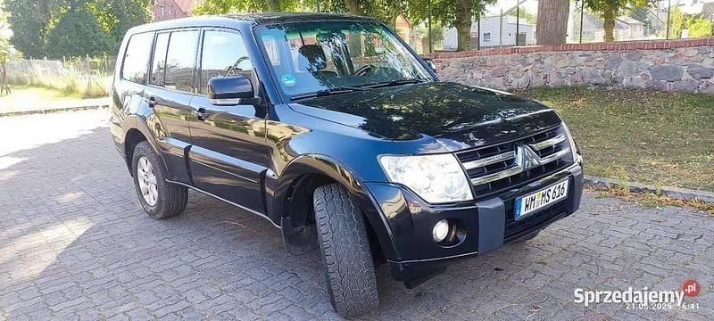 Czarny Używany 2011 Mitsubishi Pajero SUV | 41 900 zł - Obraz 1/4