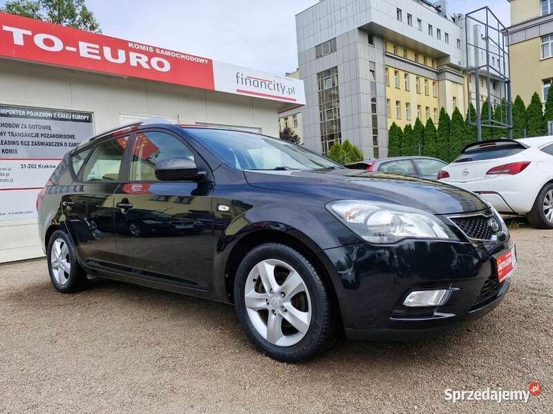 Używany Kia Ceed 2013 Czarny Hatchback