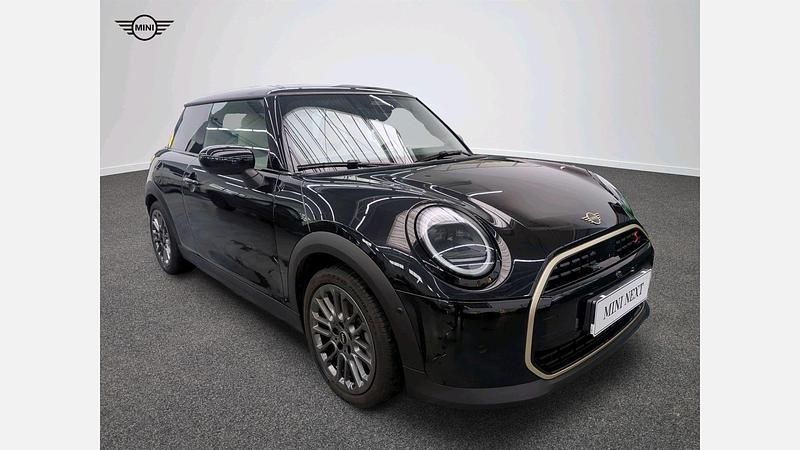 Midnight black ii metalizowany Używany 2025 Mini Cooper S Hatchback | 152 900 zł (Uczciwa cena) - Obraz 1/4