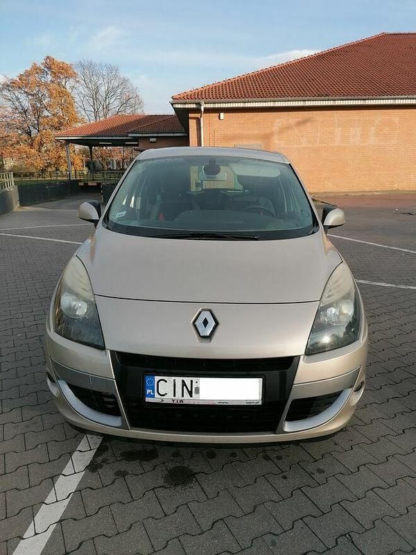 Żółtozłoty Używany 2011 Renault Scénic Minivan | 18 900 zł (Uczciwa cena) - Obraz 1/4